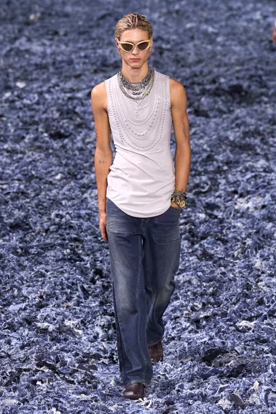 Look 54